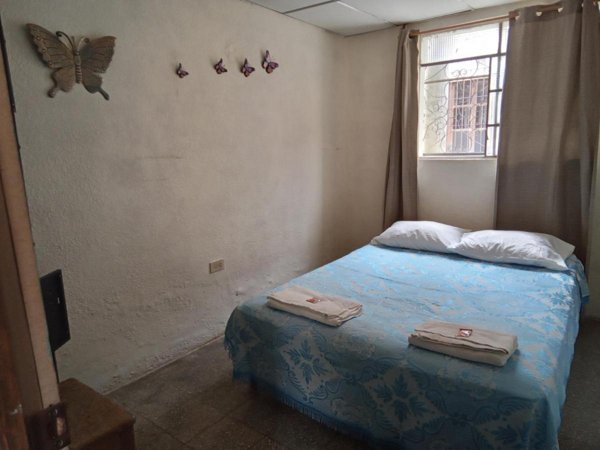 Huellas Hostal アンティグア・グアテマラ エクステリア 写真