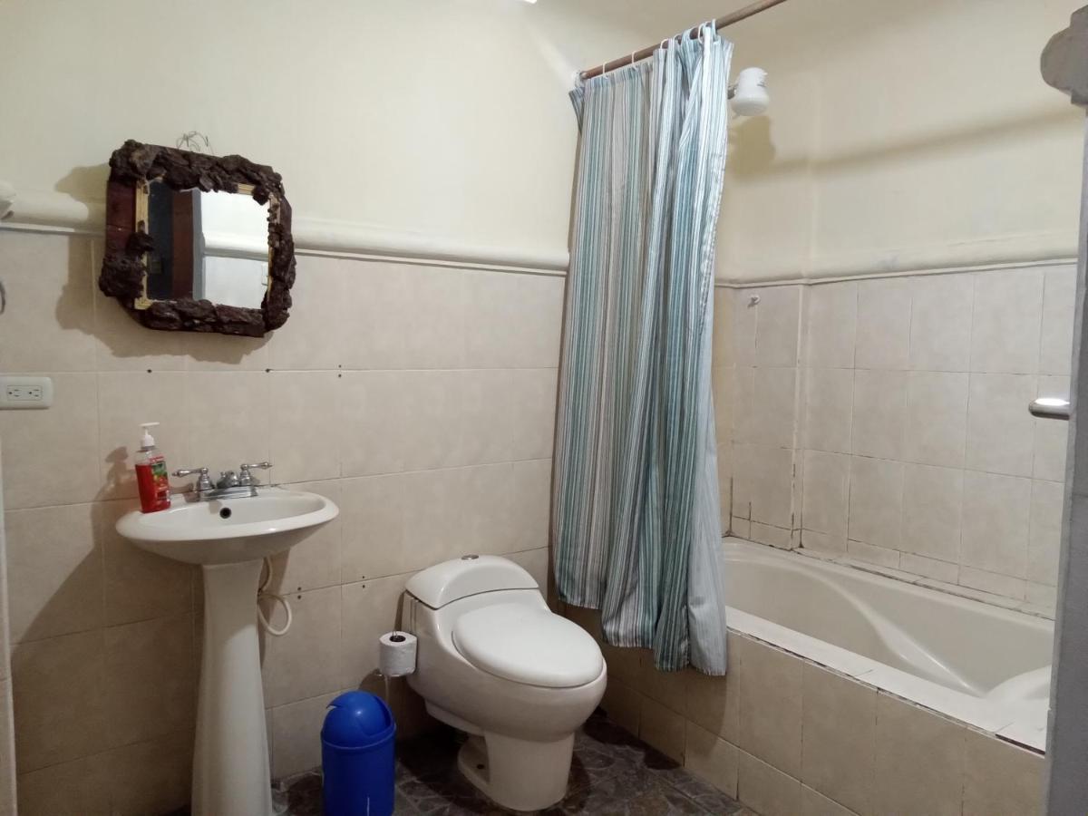 Huellas Hostal アンティグア・グアテマラ エクステリア 写真